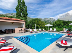 Apartments Mali Paradiso - Comfort Studio Apartment with Balcony and Pool View A2